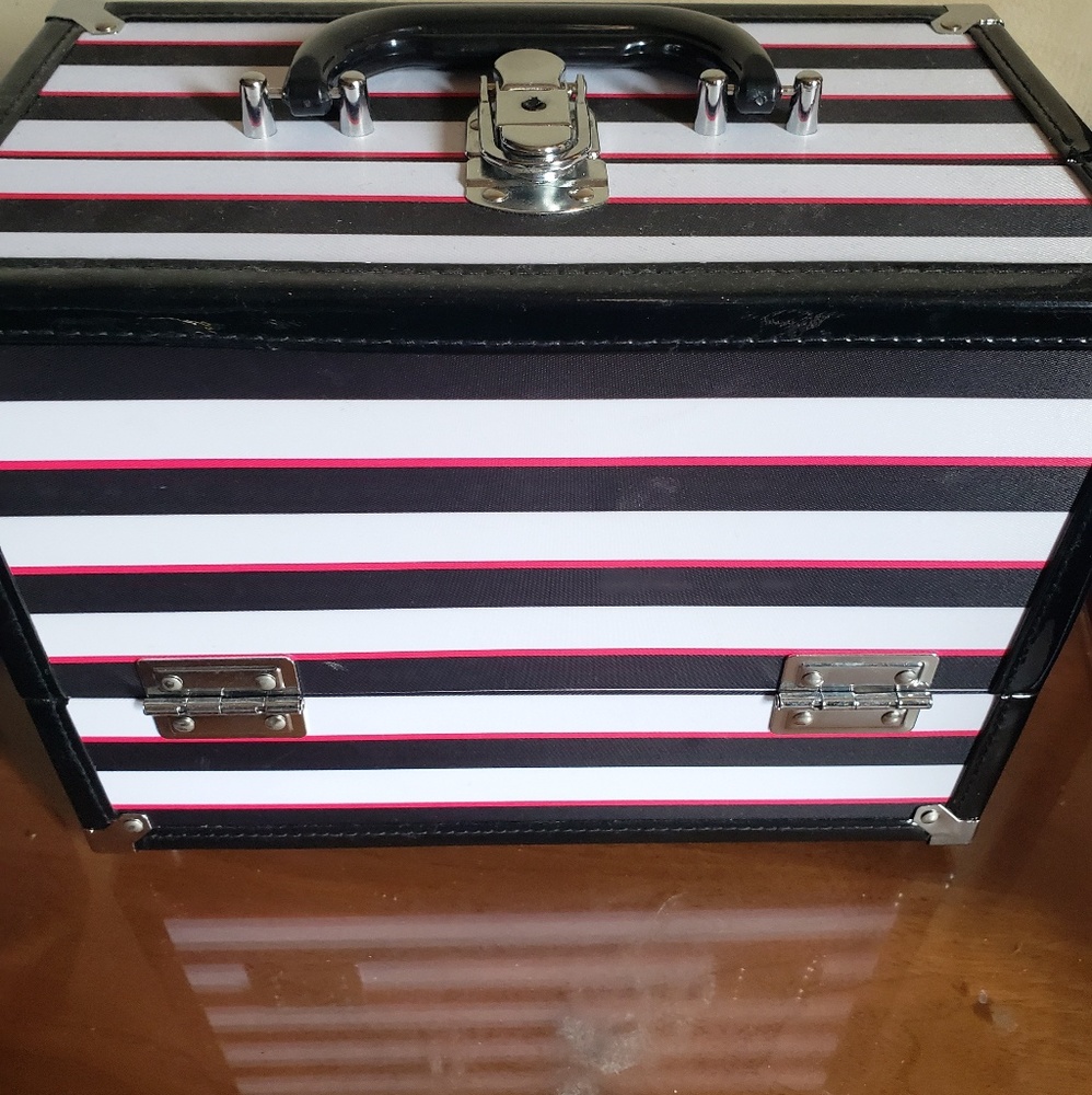 Caboodle box for makeup storage with mirror & more